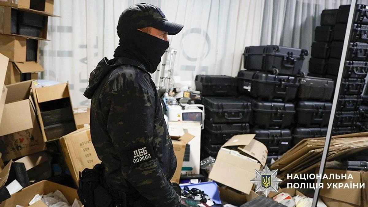 Поліція викрила схему збуту військових дронів, списаних як знищені